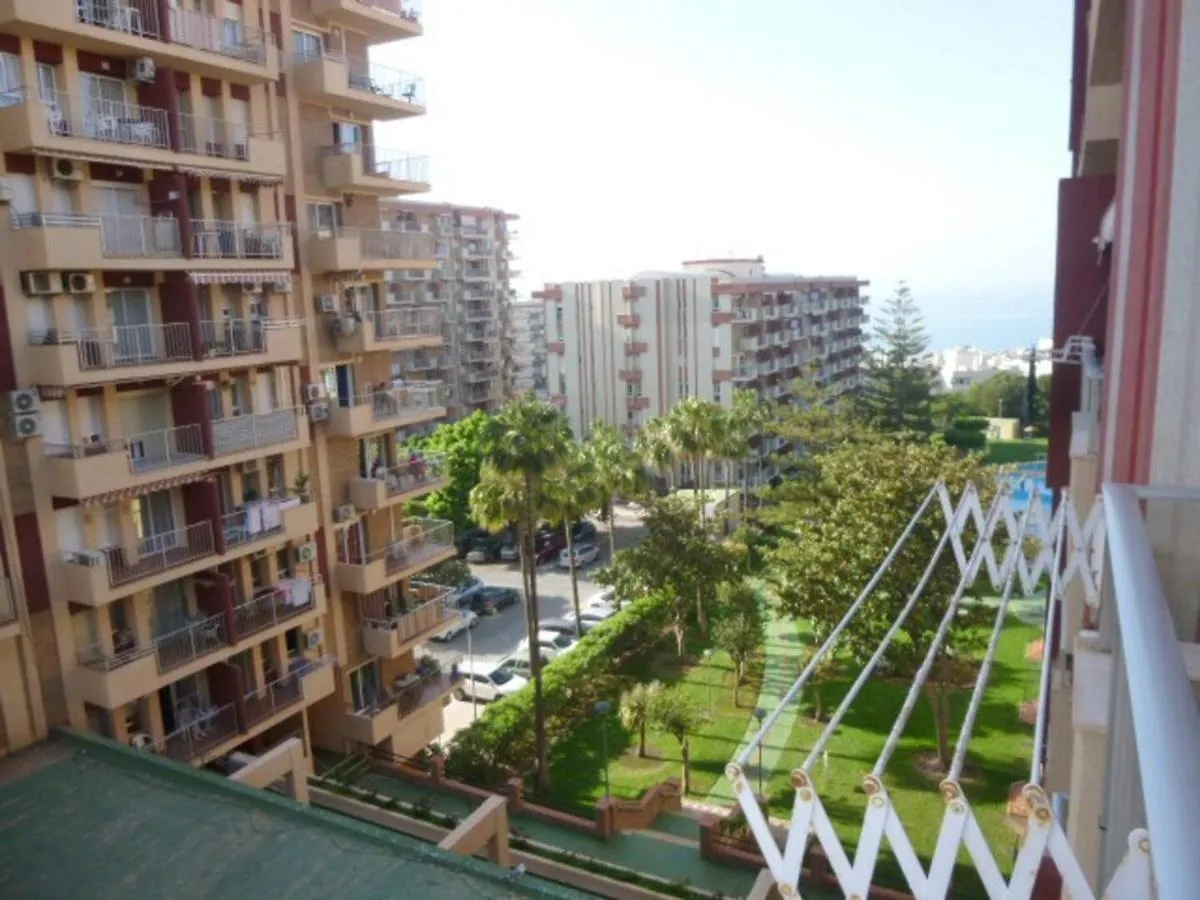 Céntrico Apartamento con TERRAZA, VISTAS al MAR, PISCINAS y RECEPCIÓN 24H Apartamento Benalmádena 0*,